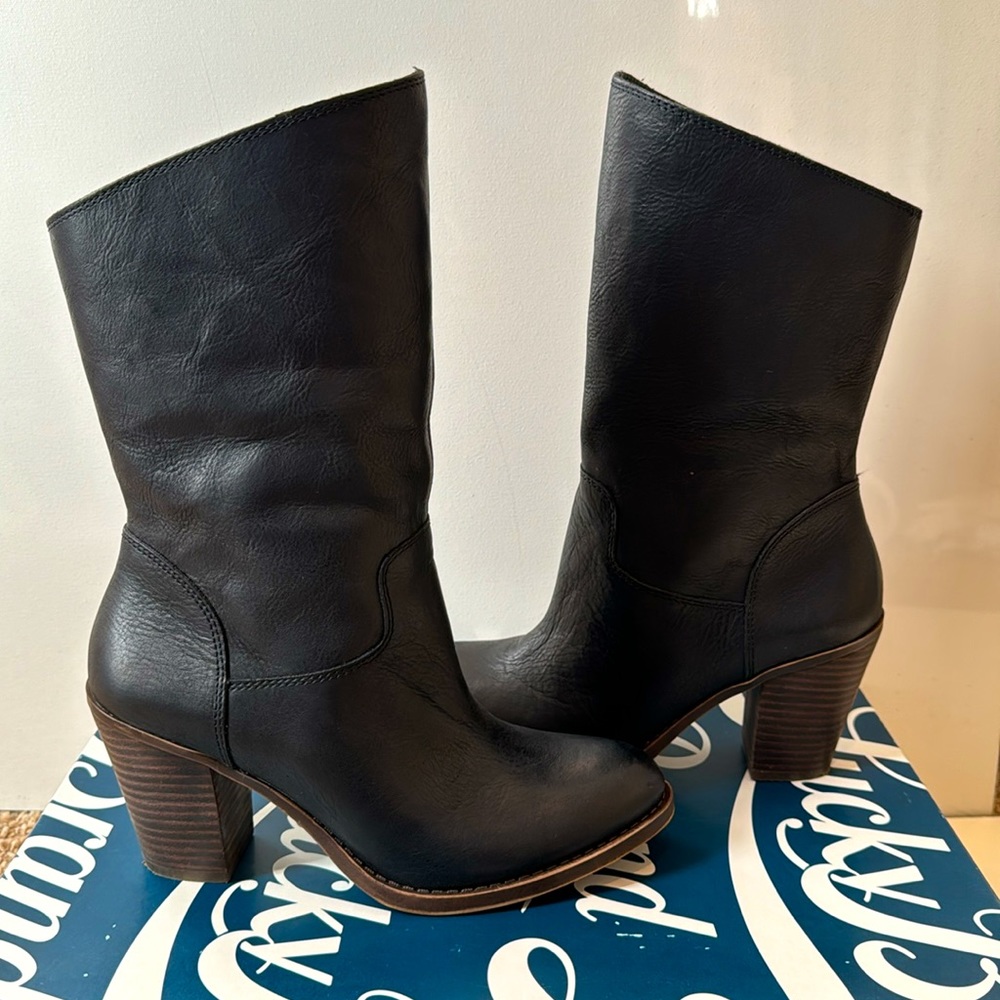 New In Box Lucky Brand Emberleigh Boot Sz 8
